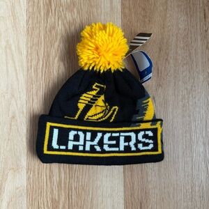 Adidas Los Angeles Lakers Winter Knit Beanie Hat Pom Pom NBA Youth Size 18-20